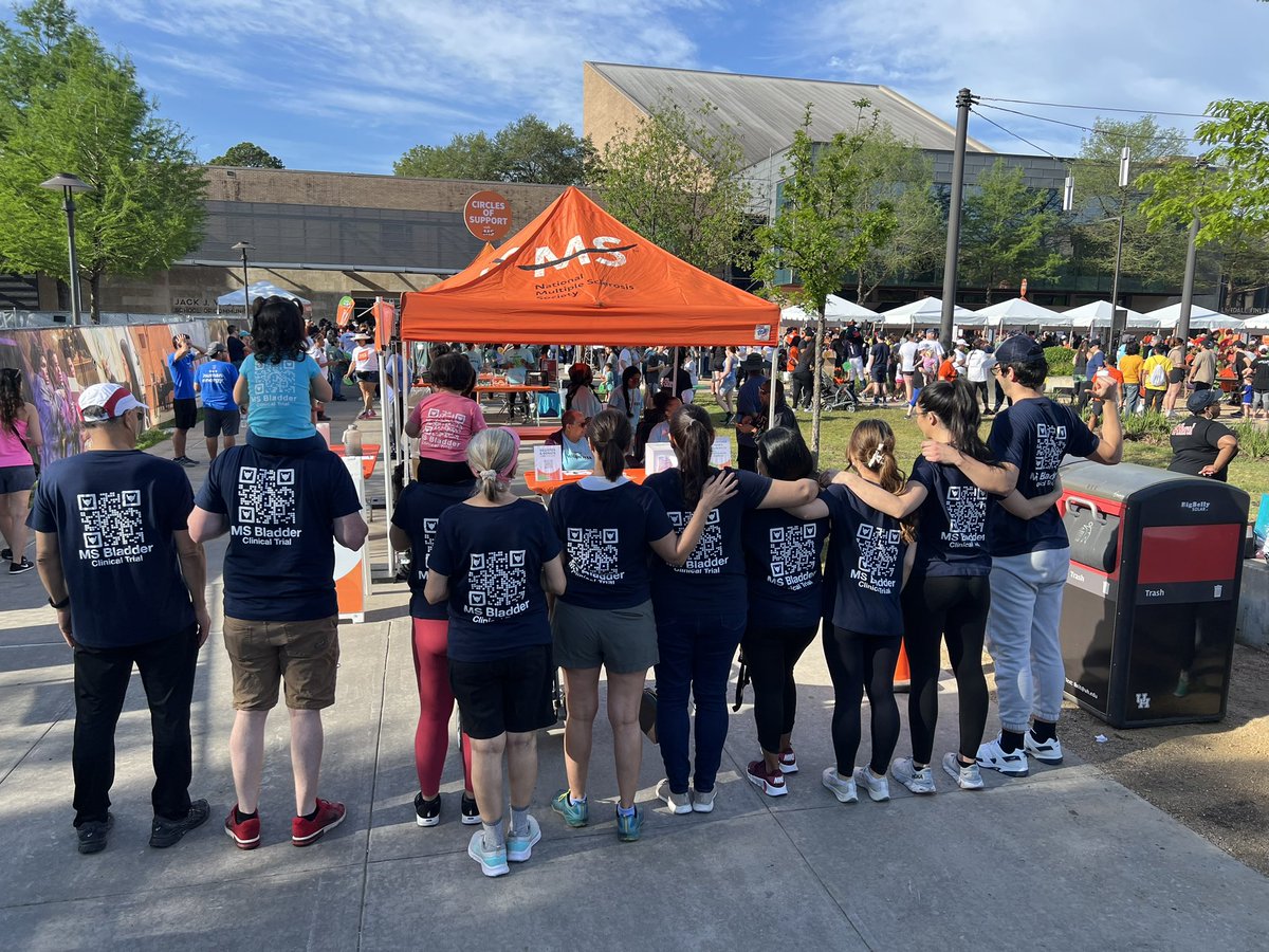 Our research team walking #mswalk2024. Hoping to improve #bladder health in #MS @khavarilab @HMethodistMD @HMethodistUro @mssociety @AmerUrological @sufuorg @icsoffice