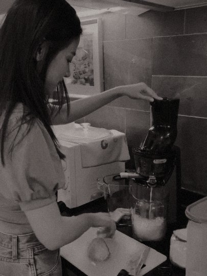 inbetweenaxis's tweet image. ㅤㅤ
Serius banget kakaknya...
ㅤㅤ