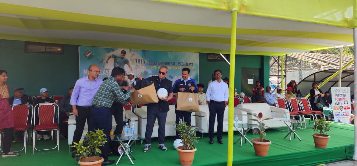 Football unites! Glad to attend a friendly match at Polo Ground, Shillong, between Election IX & Press IX today. It showcased the power of sports in rallying Meghalaya’s youth for democratic process. What better way to create awareness about forthcoming elections, in Meghalaya!