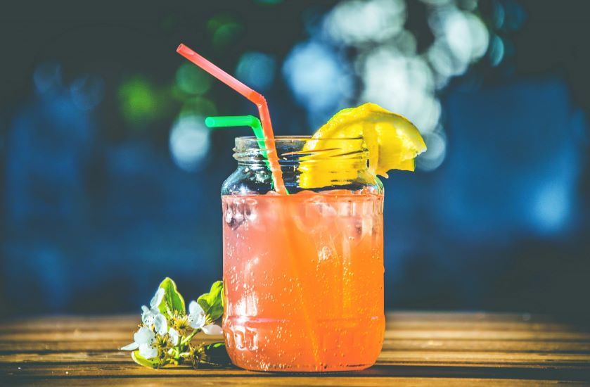 5 Lesser-Known Summer Drinks From India To Quench Your Thirst

Know more: uniquetimes.org/5-lesser-known…

#uniquetimes #LatestNews #summerdrinks #aampanna #solkadhi #coolingdrinks #traditionaldrinks