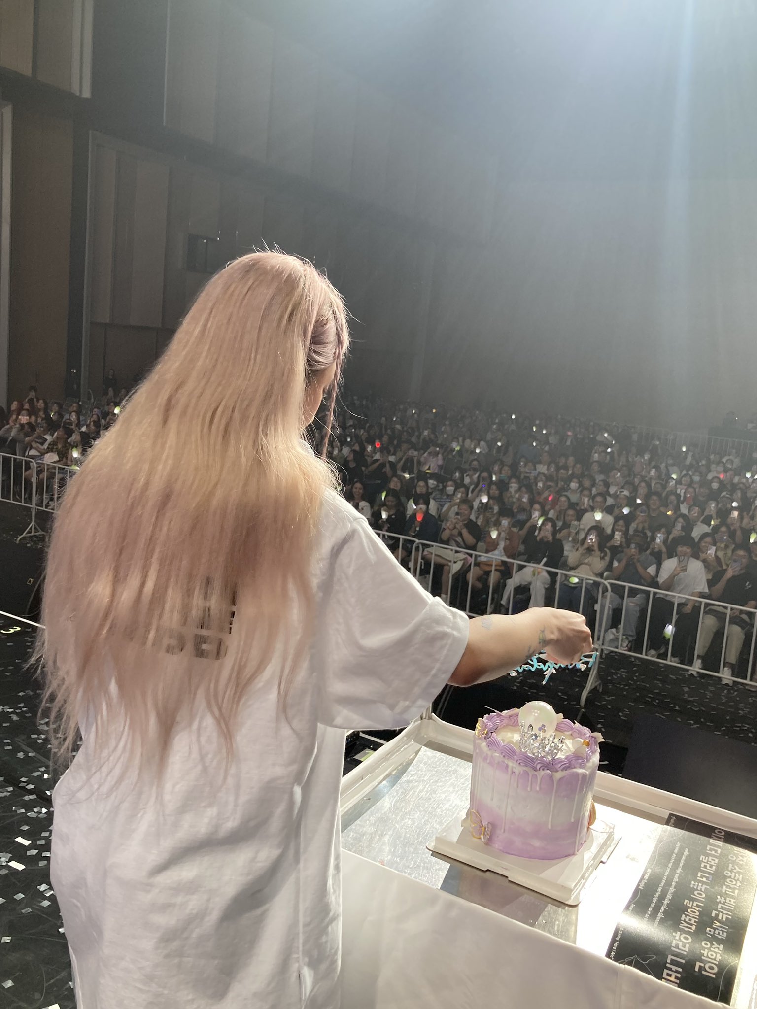 GKfRrwjbEAA1Y_o?format=jpg&name=large