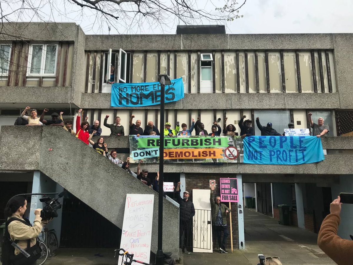 Residents campaigning against demolition of their homes are calling for support at 24 Hinksey Path SE2 9TB. The protest occupation of this empty house will continue until John Lewis, Director of @Peabody, comes to discuss refurbishing the estate and filling all empty homes