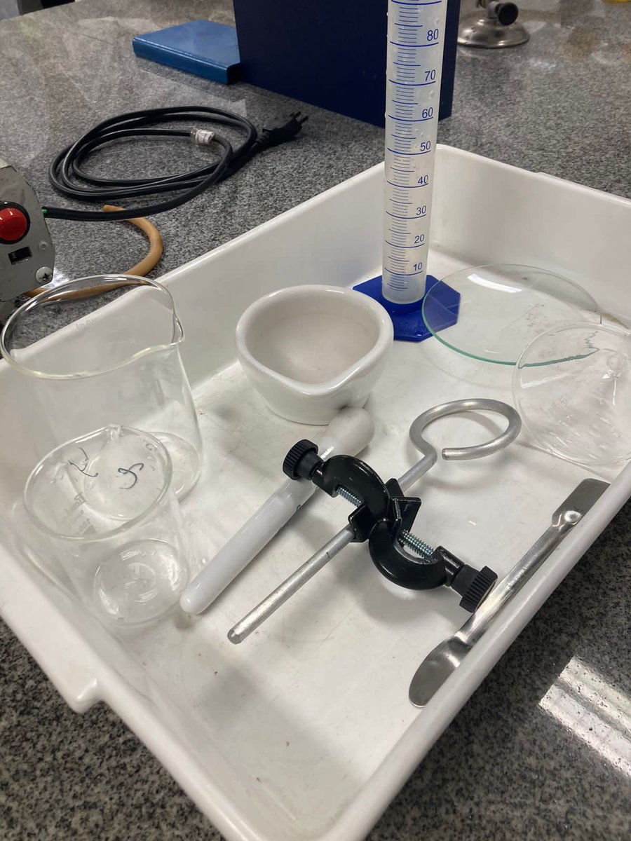 notesoobin's tweet image. lab de ontem study!!