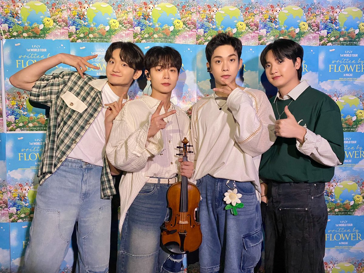BANDLUCY_mystic's tweet photo. [#LUCY] 1st WORLD TOUR <written by FLOWER> in MACAU 완료✔

첫 월드 투어인 만큼 모든 순간이 설레는
<written by FLOWER>🌷

설레는 마음을 담아 왈왈이들을 위해
열심히 준비한 무대!
모두 행복한 시간이 되었길 바랍니다💙

다음에 또 만나요👍

#루시 #신예찬 #최상엽 #조원상 #신광일 #written_by_FLOWER #MACAU