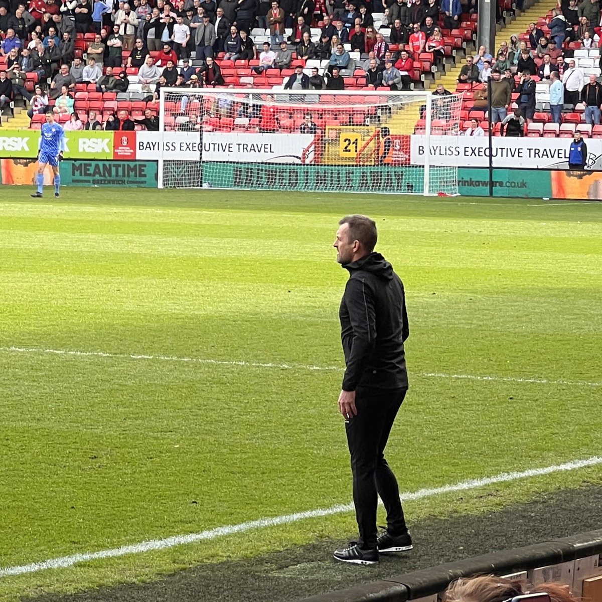 Appreciation post 👏 this man demands nothing but the best from his players, watching his energy and impact has been refreshing, you can see it in the players… #CAFC 💪♥️ #nathanjones 🏴󠁧󠁢󠁷󠁬󠁳󠁿