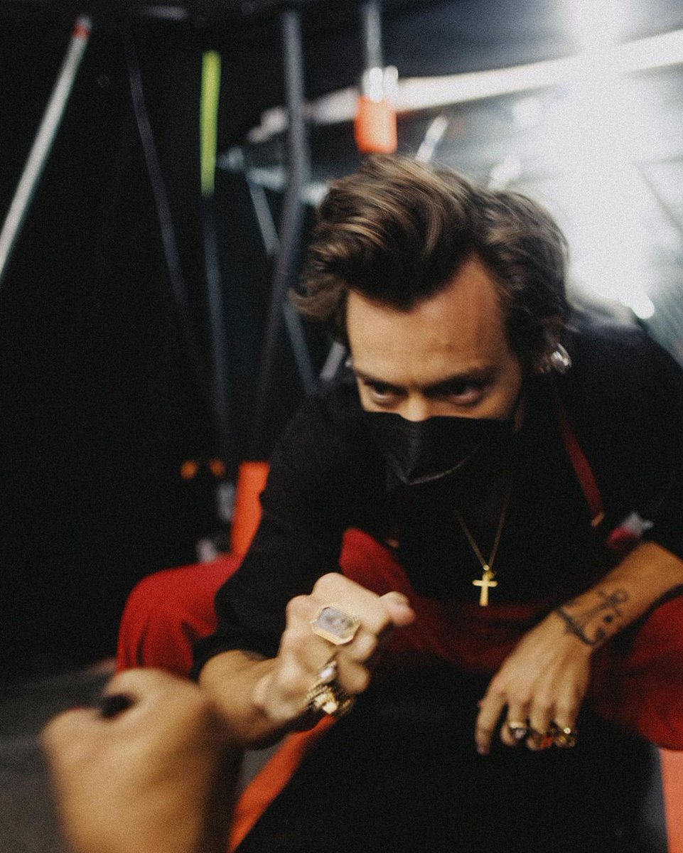 harry styles (@hs7405474) on Twitter photo 