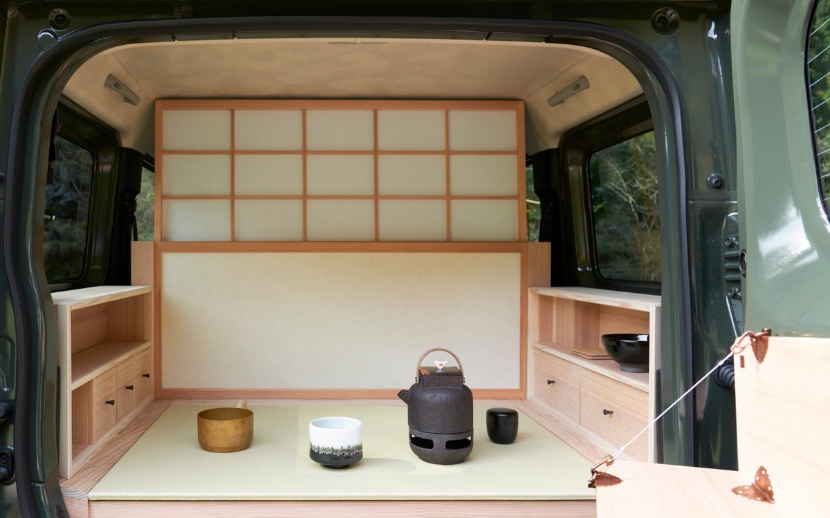 A company in Kyoto converted the back of a Suzuki Jimney into a traditional tea ceremony room n it looks so good