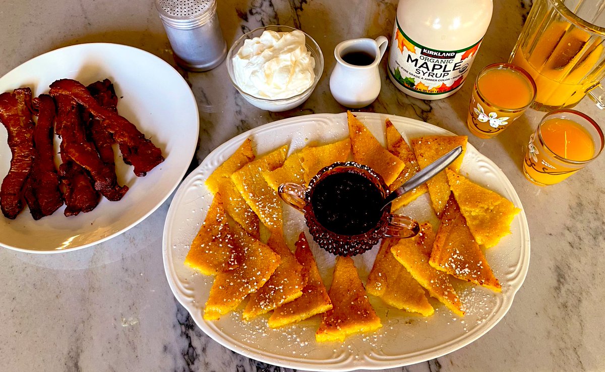 PapasKitchencks's tweet photo. Bacon Inspired…sweet polenta with blueberry, maple syrup and whipped cream for topping. Fresh squeezed OJ ❤️😋
#bacon #pancakes #polenta #freshoj https://t.co/gFSo3Ggs46