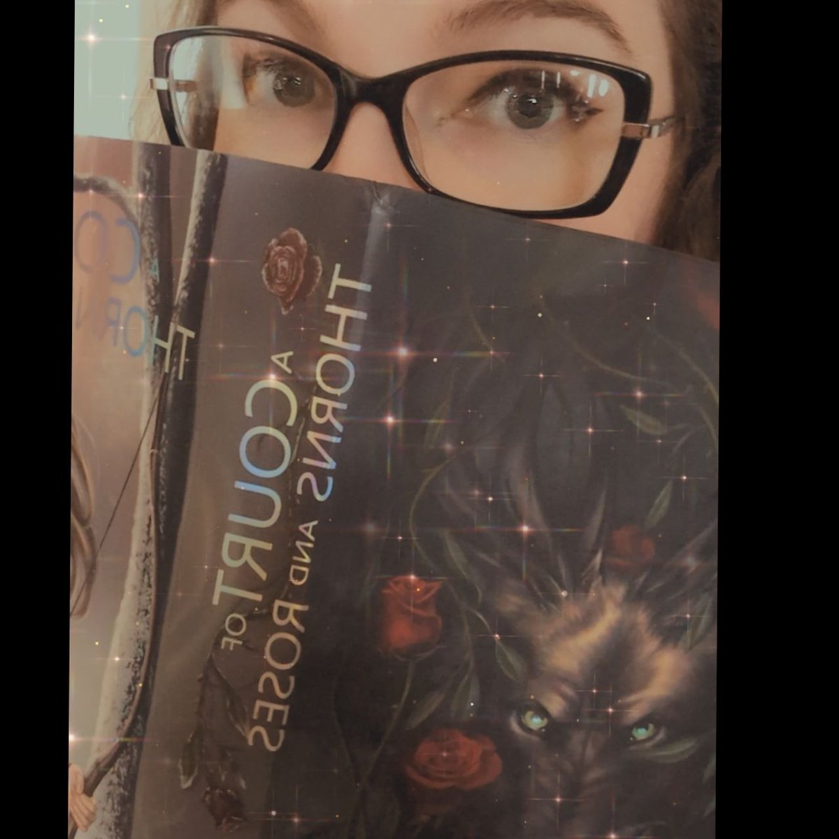 𝕷𝖎𝖑 𝕸𝖎𝖘𝖘 𝖗𝖊𝖆𝖉𝖘 𝖆 𝖑𝖔𝖙📚 tweet media