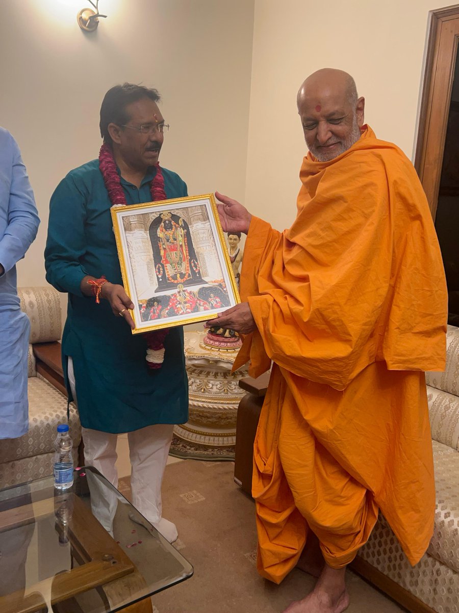 hdmalhotra's tweet photo. अक्षरधाम मंदिर,लक्ष्मी नगर में स्वामी जी से आशीर्वाद प्राप्त करने का सौभाग्य मिला।

#DelhiKeHarGharMeBhajpa #PhirEkBaarModiSarkar #AbkiBaar400Par #ModiKiGuarantee #bjpeastdelhi #HarshMalhotraBJP https://t.co/LpIuK6o8H1