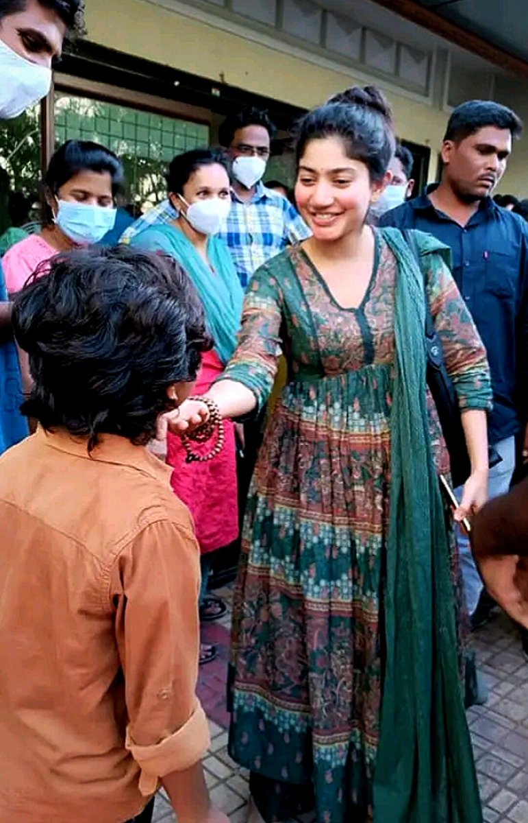 Just wait n watch kiddos 🥰♥️

#SaiPallavi #Ramayana