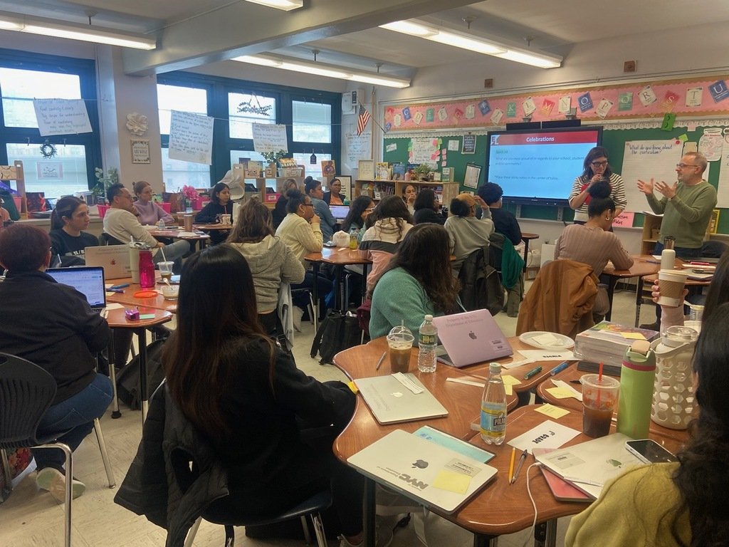 Saturday Learning in D7! Dedicated and passionate teachers and administrators are unpacking the new literacy curriculum. @Drrpadilla <a href="/csd7/">christy</a> #readyfortheworld #ibelieveind7 #readtosucceed