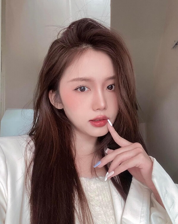 Mariatixos's tweet photo. Anh Nhìn gì vậy Ạ https://t.co/OxIcUNn6Jj