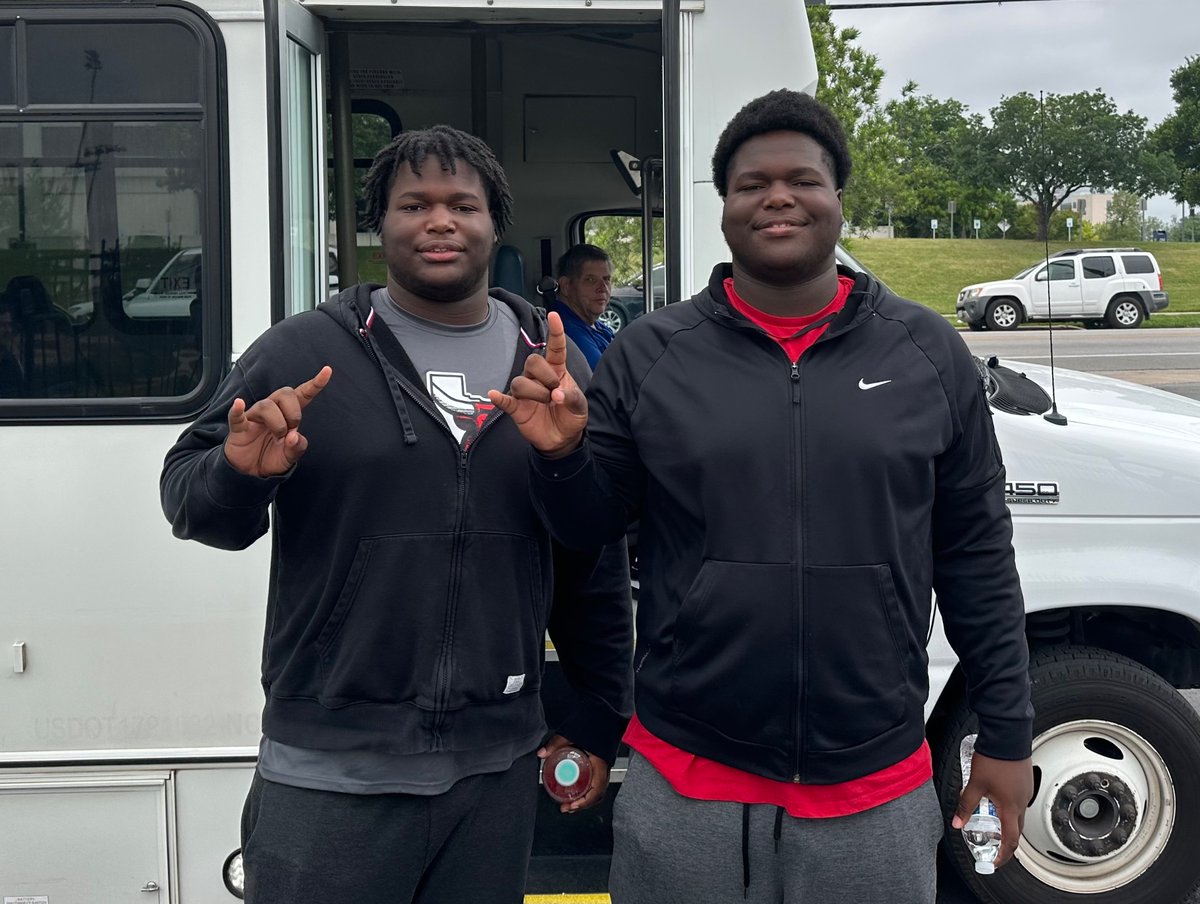 Cedar Hill 4-star OL’s Jordan and Devin Coleman at Texas for … Longhorn City Limits Recruiting Weekend OnTexasFootball Weekend Recruiting Thread: ontexasfootball.com/forums/ OnTexasFootball YouTube: m.youtube.com/@OnTexasFootba…