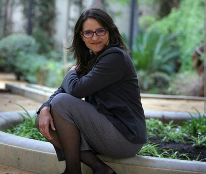 Somriuimparable's tweet photo. Recorde perfectament l'amarg i atravessat 19 de juny de 2022. 
Estàvem encarant la fi de curs, que sempre costa, i un company em diu: @monicaoltra dimitint. Jo no donava crèdit. No sabia si estava turbada de tanta correcció i tanta sessió d'avaluació. Ganes de vomitar. ⏩ (...) https://t.co/TlhATwbNRC