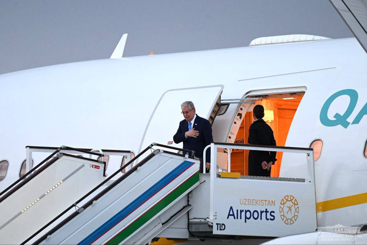 The working visit of Kazakhstan's President to Uzbekistan has successfully reached its culmination. In a gesture of respect and hospitality, the distinguished visitor was bid farewell by our state leader at Urgench International Airport. Subsequently, President Shavkat Mirziyoyev…