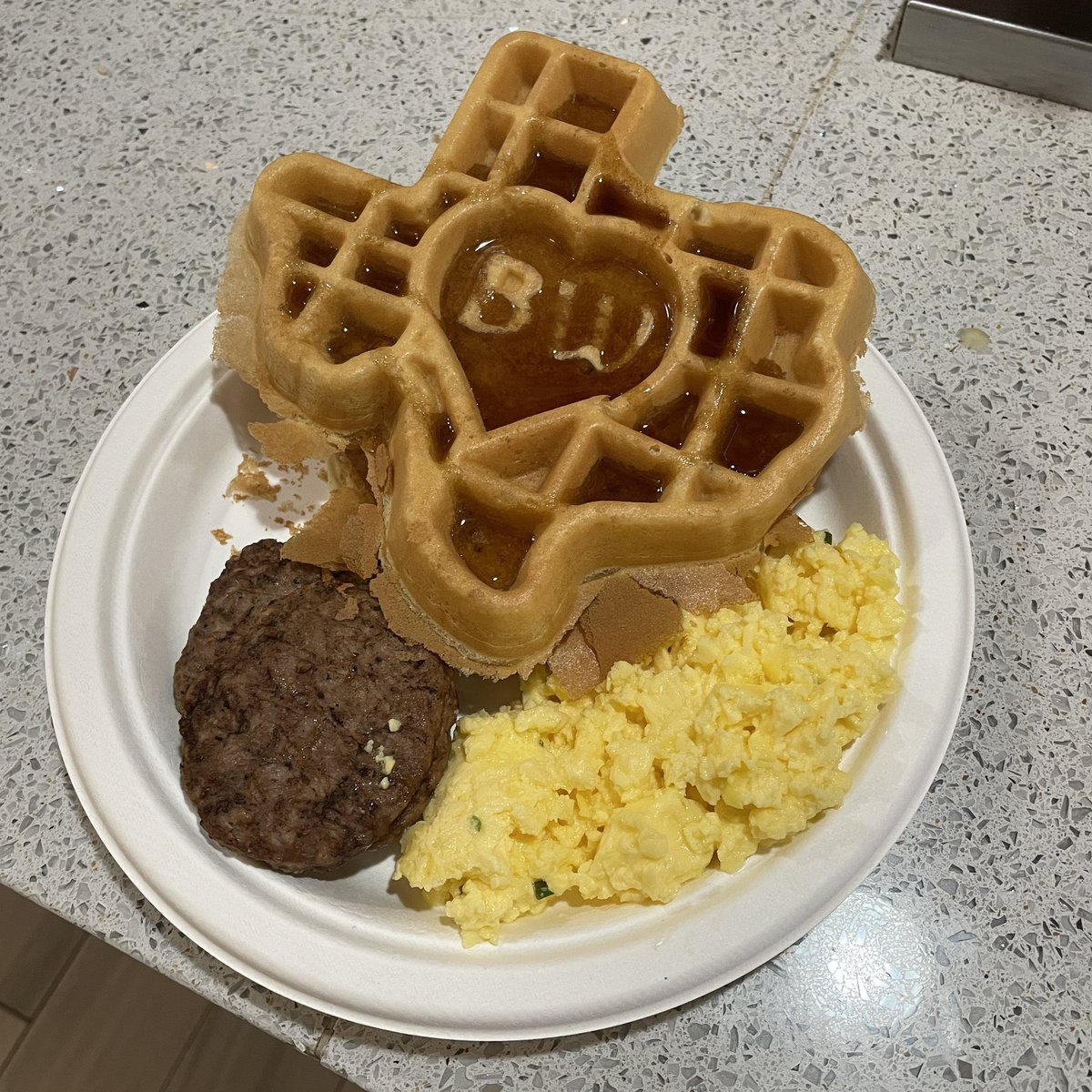 JohnBarentine's tweet photo. I couldn’t come all this way and *not* have a Texas-shaped waffle for breakfast. #EverythingsBigger https://t.co/XrvLVsY7PE