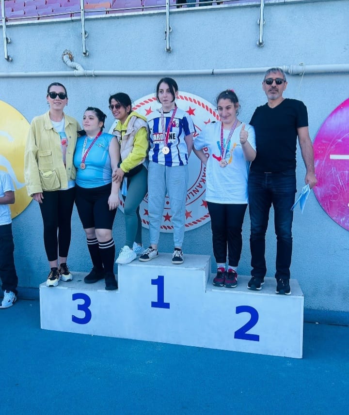 tuzlavalagedik's tweet photo. 4-5 Nisan 2024 tarihleri arasında gerçekleşen İstanbul Okul Sporları Özel Sporcular Atletizm İl Seçmesinde Vala Gedik Özel Eğitim Meslek Okulu olarak 23 sporcuyla derece alarak Türkiye Şampiyonasına gitmeye hak kazandık. @Tuzlamem @istmem_oer @MebOrgm https://t.co/eMZ9gPCe3l