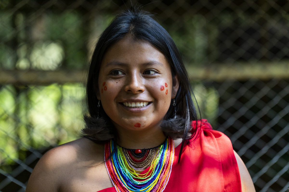 🇵🇪 En el corazón de la amazonía del #Perú, un grupo de mujeres indígenas reforesta sus tierras y produce infusiones medicinales llenas de sabiduría awajún. 🌳 'Bosque de las Nuwas' es participante del Proyecto AVANZAR RURAL, financiado conjuntamente por el FIDA y @agroruralPER.