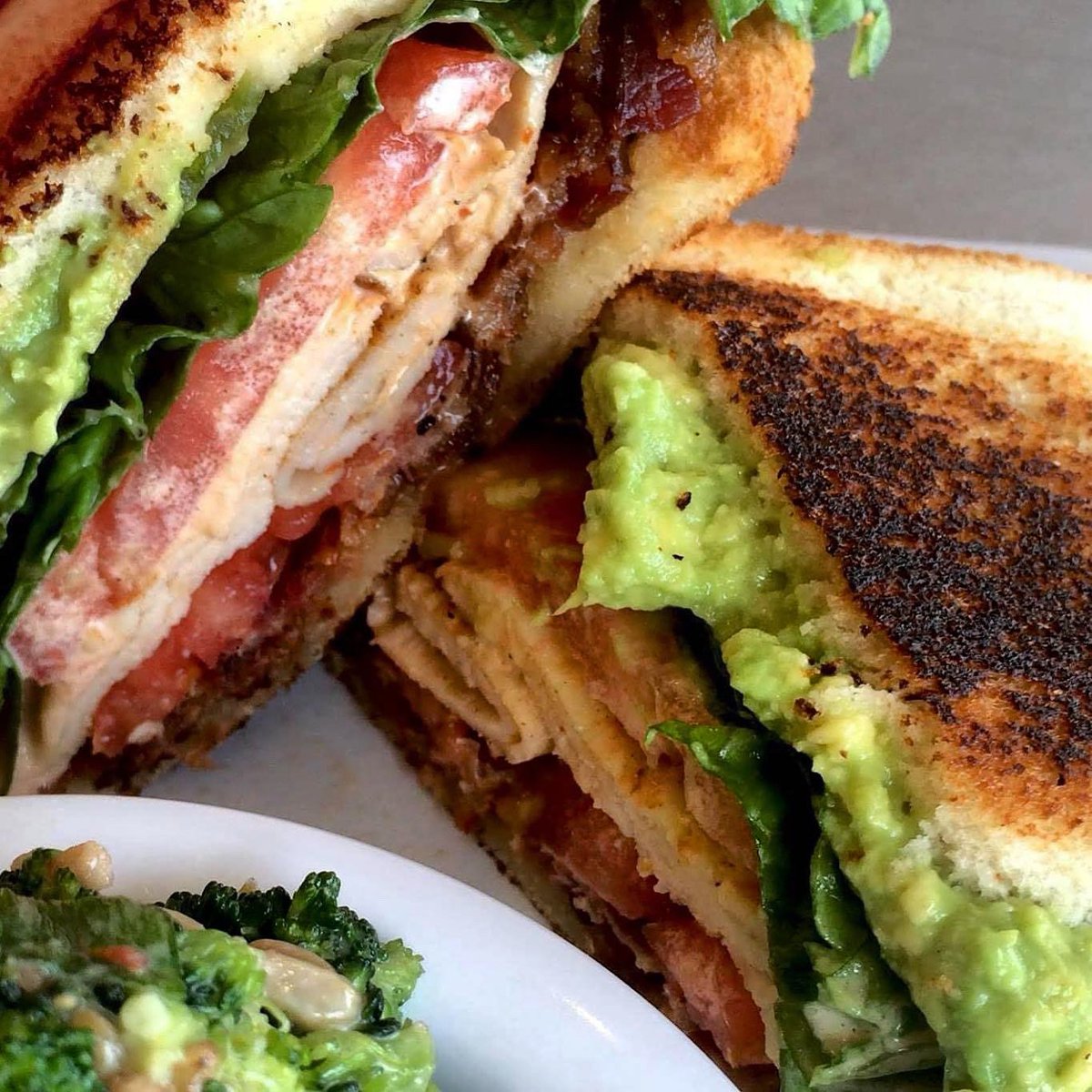 Add our BALT to your Saturday afternoon!!! 🥓 🥑 🥬 🍅 👉 Applewood bacon, avocado, lettuce, tomatoes and aioli on toasted white bread…YUM!! We suggest adding our smoked turkey…even better!!! #urbancookhouse #eatfresh #UC #buylocaleaturban