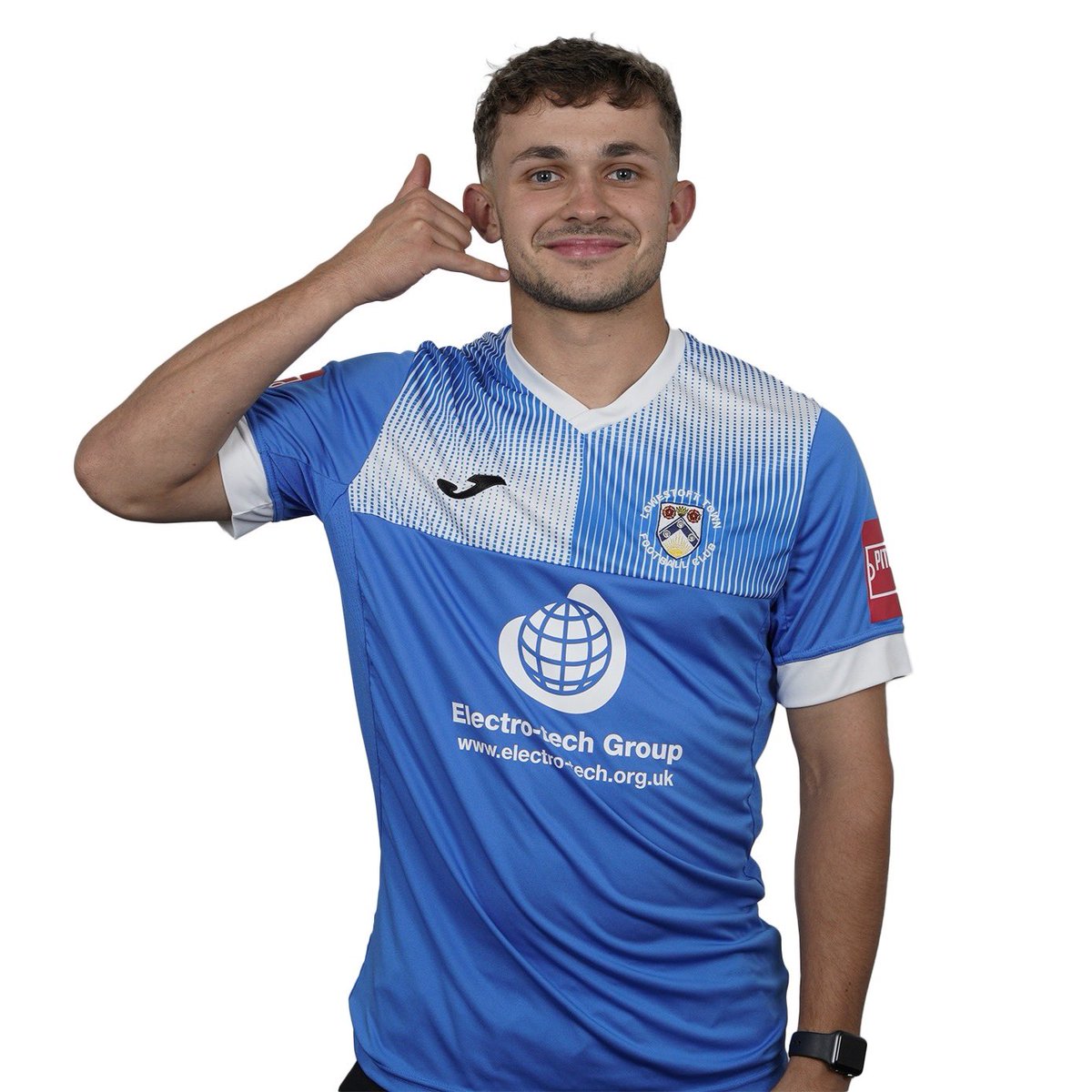 GOAL CORRECTION - The @LowestoftTownFC opening goal in the 35th was initially credited to @LouisMac_ - but it was in fact an excellent penalty from @harvsayer for his 24th league goal of the season that gave The Trawlerboys the lead 🙌🏻 💙🤍