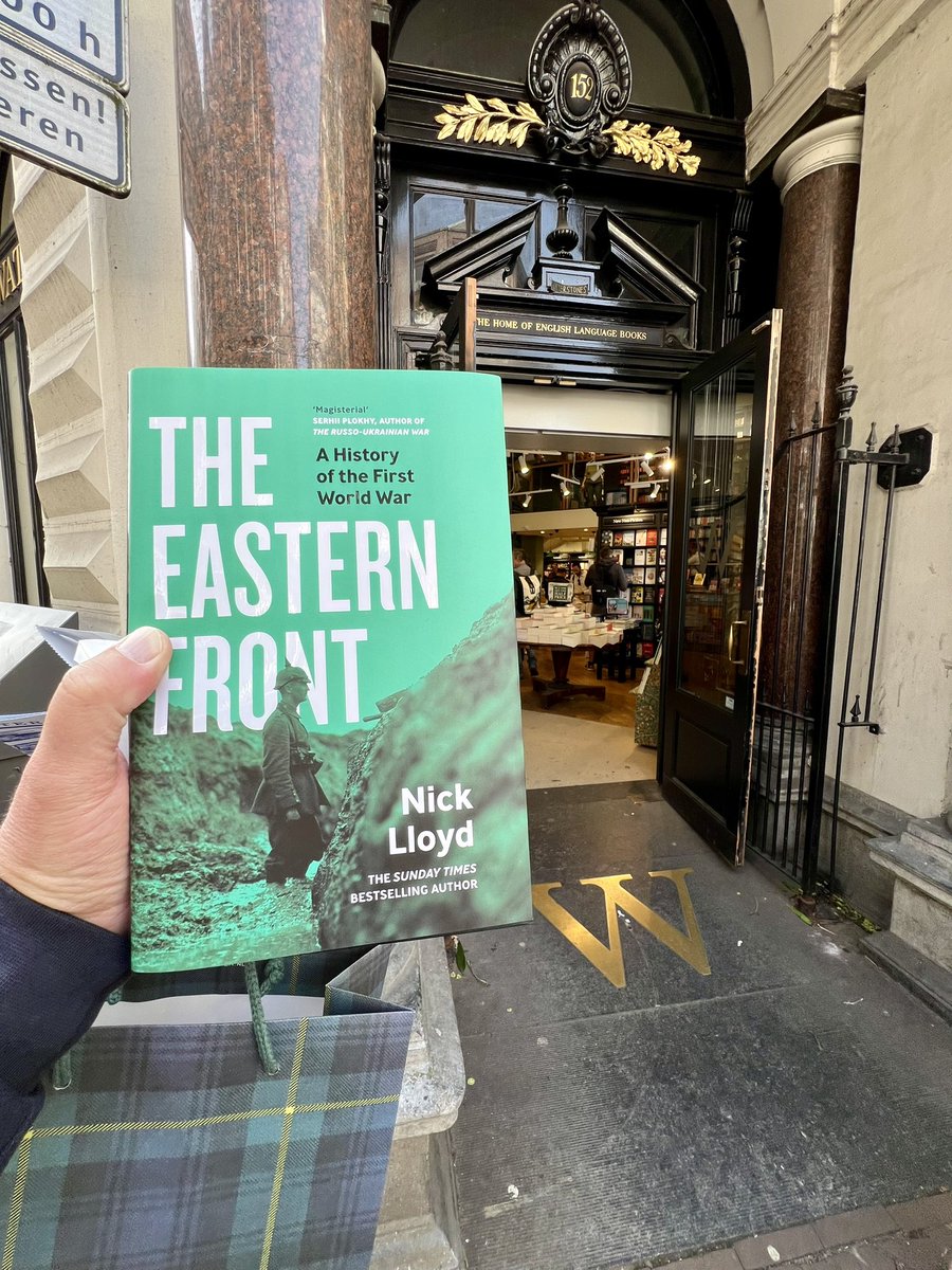 MalayaSingapore's tweet photo. I got lucky in #Waterstones in the #Kalverstraat #Amsterdam
They (only) had one hardback copy of @nick_lloy’s #TheEasternFront #FWW and I purchased it @robert_lyman 😊 https://t.co/I4dyeT4EPI
