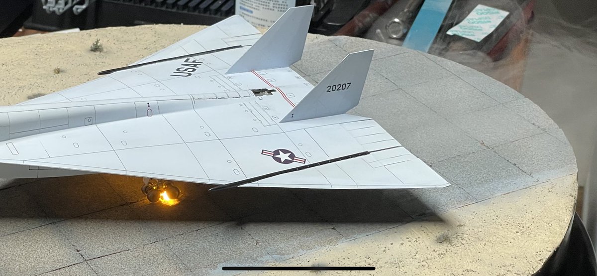 1/144 XB-70 Diorama update， Smoke & flame effect WIP