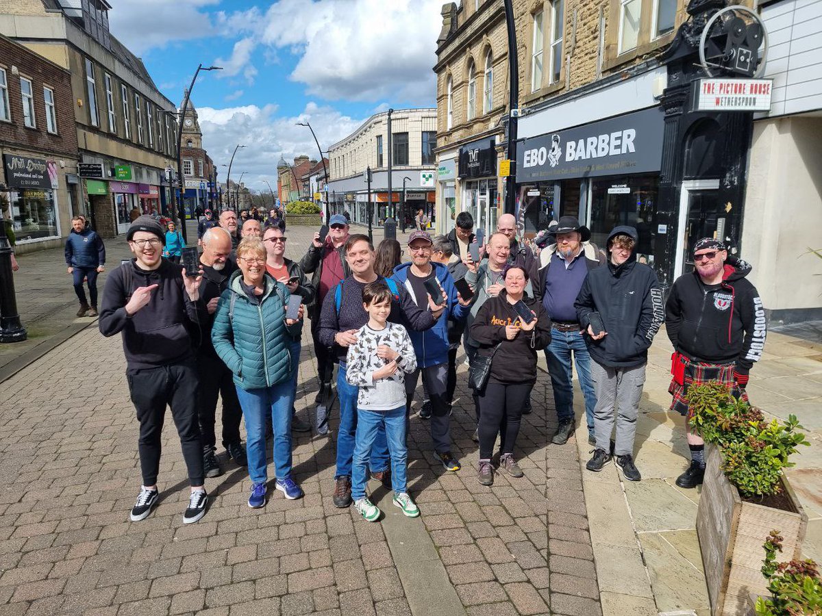 Thank you to all the Agents who joined us in #Morley for our April #IngressFS today! 💙💚

Watch this space for news of our May event 🗓️

#WhereWillIngressTakeYouToday? #Ingress #FirstSaturday #Gaming #Yorkshire