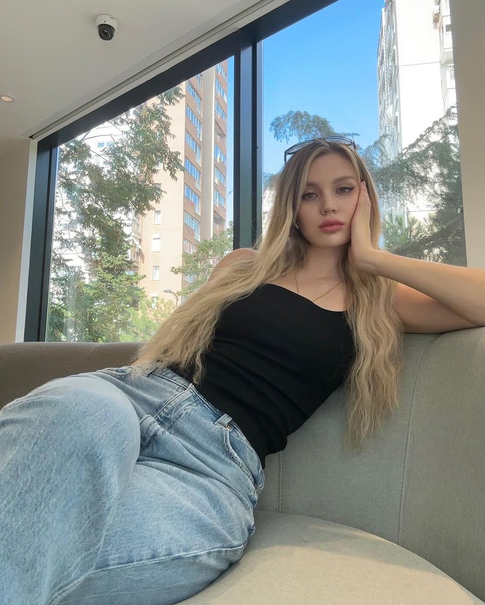 Leila tweet media