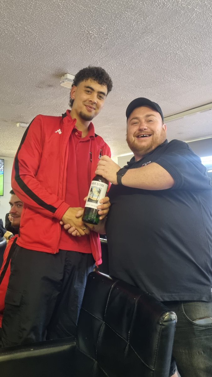 Kimberley MWFC (@kimberleymwfc) on Twitter photo 1️⃣0️⃣0️⃣🆙
Aarron Coyle becomes the latest player to make 100 appearances for the club this afternoon.
He has been presented his award this afternoon by General Manager <a href="/DannyStaley1/">Danny Staley</a>
Well done <a href="/AarronCoyle/">Aarron Coyle</a> 🍻 1️⃣0️⃣0️⃣🆙
Aarron Coyle becomes the latest player to make 100 appearances for the club this afternoon.
He has been presented his award this afternoon by General Manager <a href="/DannyStaley1/">Danny Staley</a>
Well done <a href="/AarronCoyle/">Aarron Coyle</a> 🍻