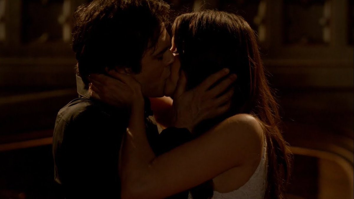 multidelenas's tweet photo. this is me with delena from the vampire diaries. https://t.co/kQlQTUc6iU