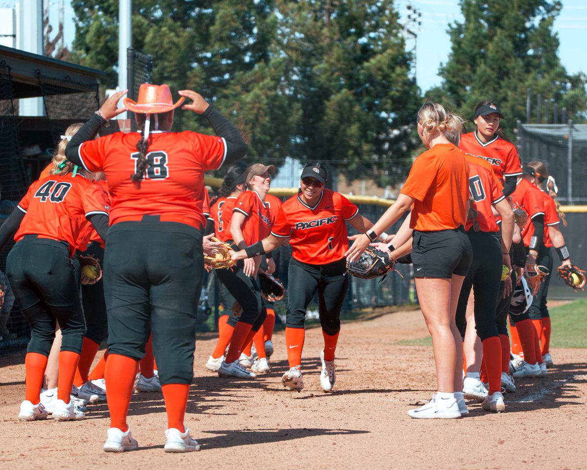 Wishing a #HappyNationalStudentAthleteDay to our absolute gems!💎🐯

#PacificProud