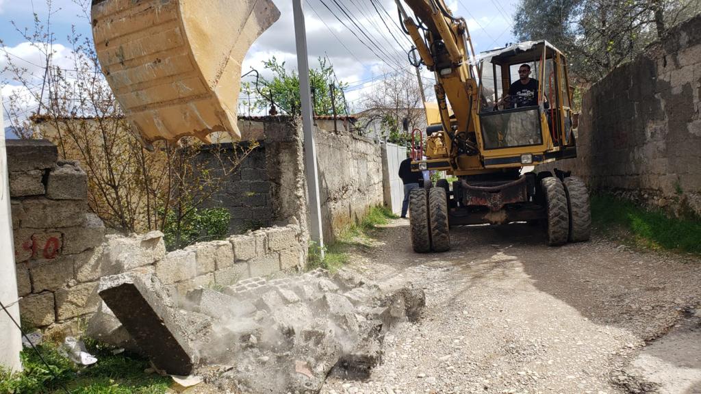 HerionRrapaj's tweet photo. ✅️ U bë lirimi vullnetar i pjesës që preket  në projektin e rrugës 📍 "At Stath Melani" , segmenti i tretë.
@CityOfTirana
#InspektoratiMbrojtjessëTerritorit https://t.co/Fo8gI8lfUI