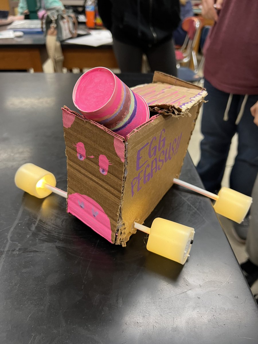 MrsFScience's tweet photo. It was an Eggcellent day for a car race!
Great way to use our Essential Question “How to make a Car Safer” #therewereaomeeggsharmedinthisexperiment #integratedscience #Rollcougs  #deeperlearning @ConnerHigh @Boone_County @jpetersi92 @HoganGolfAcad https://t.co/W8Ay1fs9VF