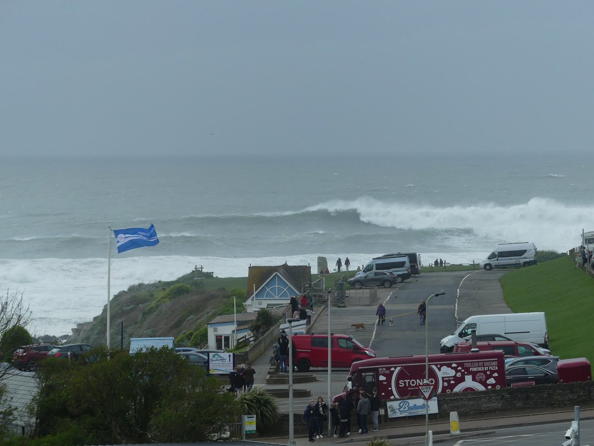 In Woolacombe with Storm Kathleen at 4pm Precisely: Beep Beep Beep ⚠️ #StormKathleen