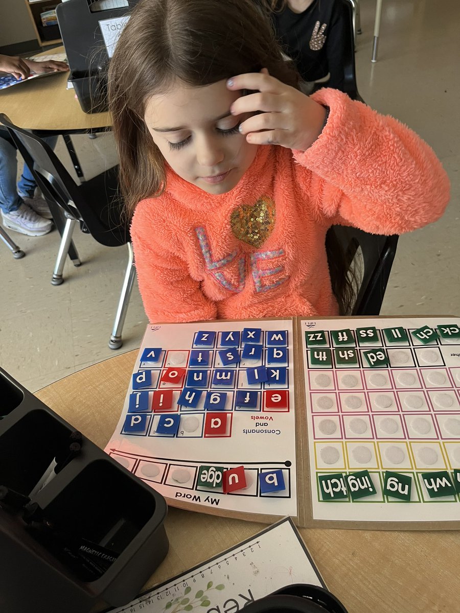 Mrs. O’Rourke (@carolorourke17) on Twitter photo #untileverychildcanread
My students love to learn through our UFLI LESSONS. Yesterday my expert learners taught my prep provider colleague all about the “schwa” and when to use “tch” and “dge”. #proudteacher <a href="/ClaraHowitt/">Dr. Clara Howitt</a> <a href="/Raquel_Pyke/">Raquel Pyke</a> <a href="/UFLiteracy/">UF Literacy Institute</a> #untileverychildcanread
My students love to learn through our UFLI LESSONS. Yesterday my expert learners taught my prep provider colleague all about the “schwa” and when to use “tch” and “dge”. #proudteacher <a href="/ClaraHowitt/">Dr. Clara Howitt</a> <a href="/Raquel_Pyke/">Raquel Pyke</a> <a href="/UFLiteracy/">UF Literacy Institute</a>