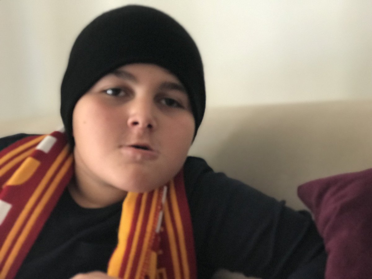 Galtinel's tweet photo. @LeoSportsTr Dursun Özbek başkanımız bize ulaştı. Kendisini İstanbul’a maça davet etti. O da artık bir yavru aslan.❤️💛#Galatasaray https://t.co/Uk656rhHbQ