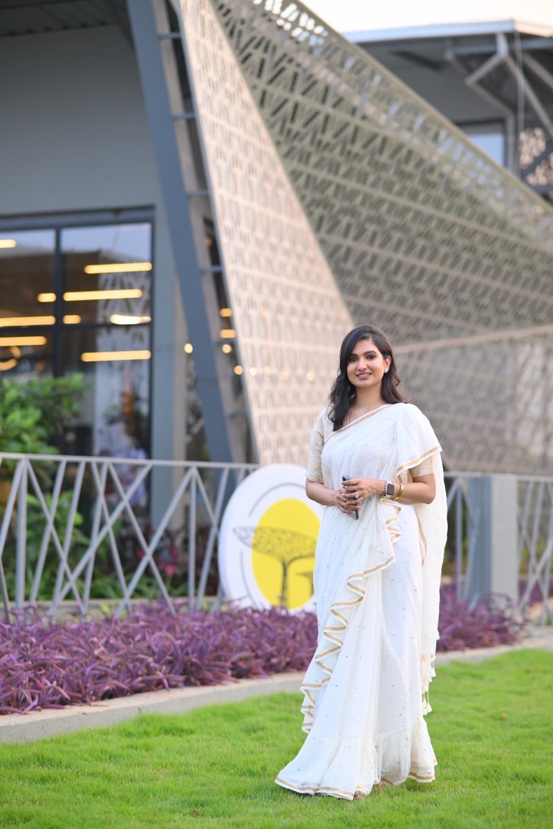 Channelling summer vibes in a white saree despite it being 42 degrees yesterday☀️ #summer #Bhubaneswar