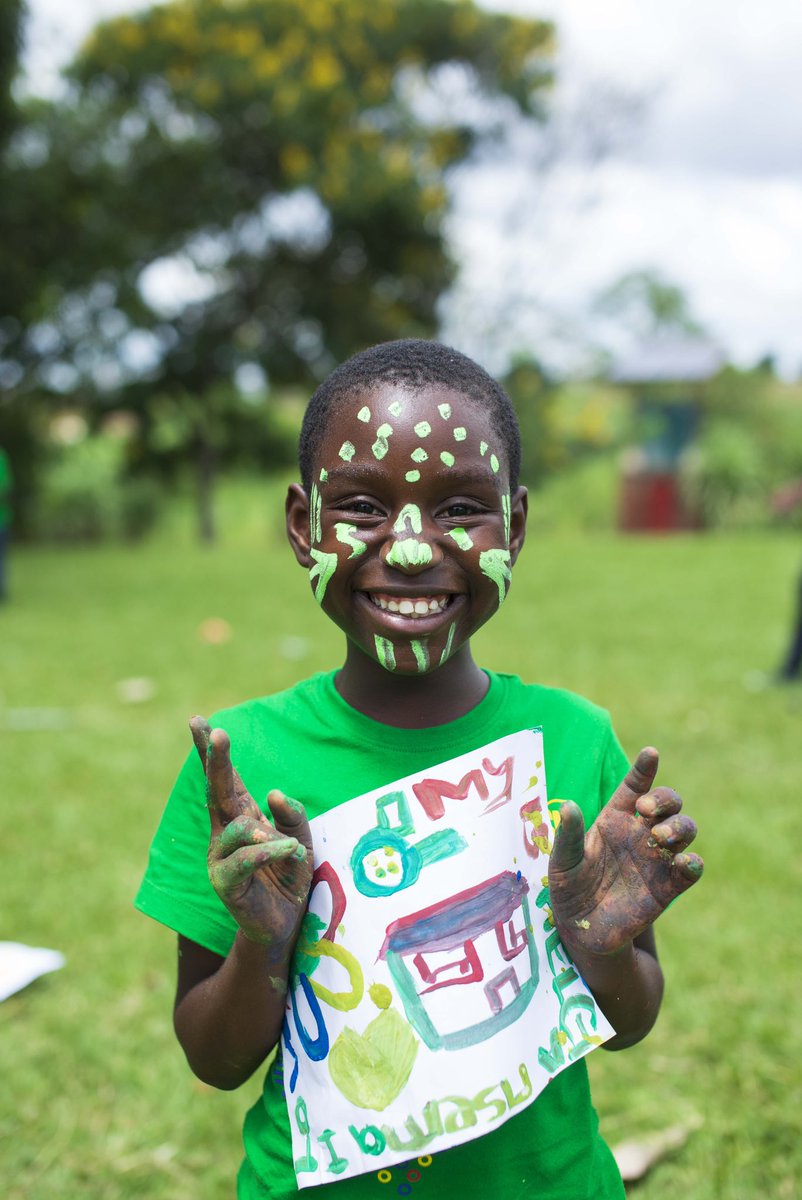 CAMP TINGATHE IS AFOOT! Camp without painting is like an ocean without water 💜 #T1DAfrica #TogetherWeCan 
cc: @PIH