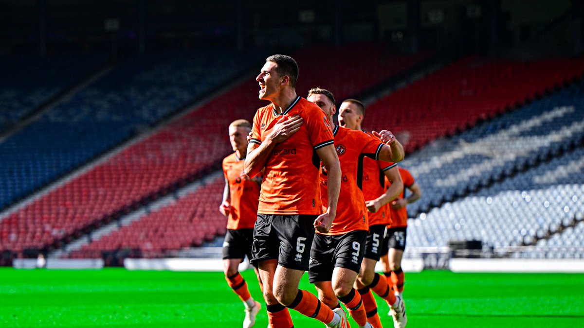 Three to the good at @HampdenPark 🤩 🕷️ 0️⃣-3️⃣ 🍊 | #QPKUTD | #DUFC