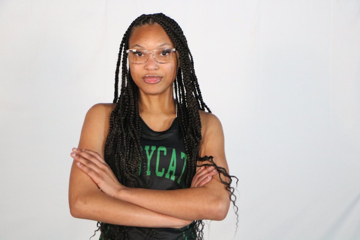 JV: 🥇200 Meter Dash  💚Anieya Hill