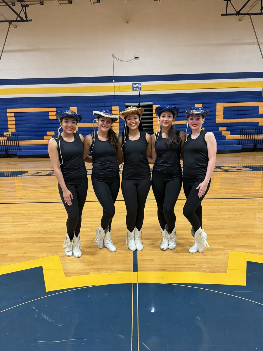 CHHighlighters's tweet photo. CoNgRaTuLaTiOnS to our beautiful, brand new 24-25 Highlighters AND officer line!! 
✨Captain Dezi Kissam
✨1st Lt.  Juli Smith
✨Sr. Lt.  Kaylie Renteria
✨Sr. Lt.  Jaelyn Sandoval
✨Sr. Lt.  Sadie Stewart

We are so proud of you ALL and excited for the year ahead!! ✨💙💛 https://t.co/1gyZI2ahgU