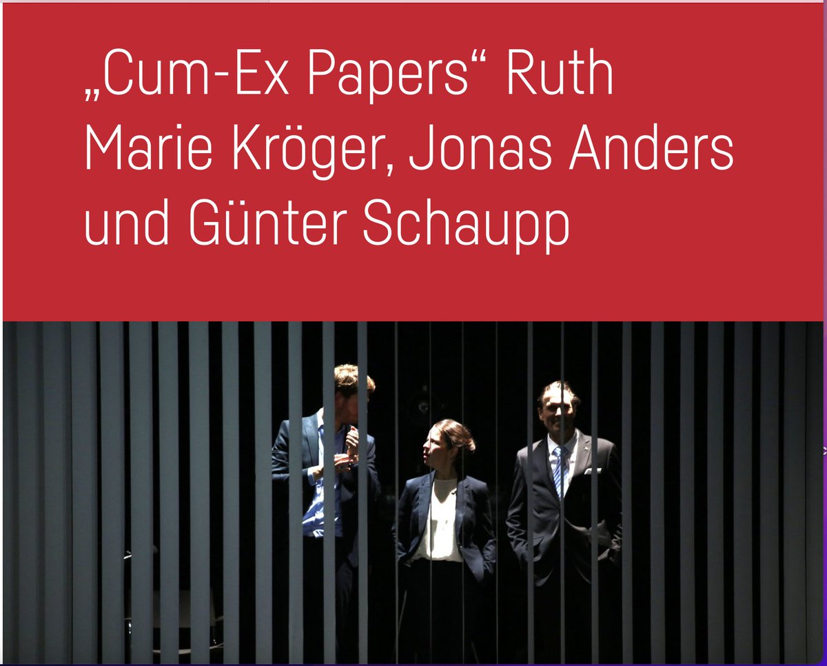 OliverSchroem's tweet photo. ... das Theaterstück „Cum-Ex Papers“, Bestandteil der internationalen Recherchekooperation #CumExFiles, geleitet von #Correctiv.
Seit seiner Premiere 2018 wurde "Cum-Ex Papers" mehr als 80 x in mehr als 30 Städten aufgeführt.
Theaterautor und Regisseur @HelgeSchmidt12 ... 4/8 https://t.co/bYm5uVkSc0