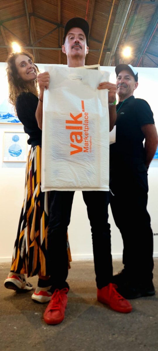PalaBlockchain's tweet photo. @valkpapel ¡Felicidades a Kalil! y al comprador que podrá disfrutar de la obra y tener la validación en blockchain de su autenticidad
🎉🖼️ #ArteBlockchain #Valk https://t.co/3Fa2blDAM3