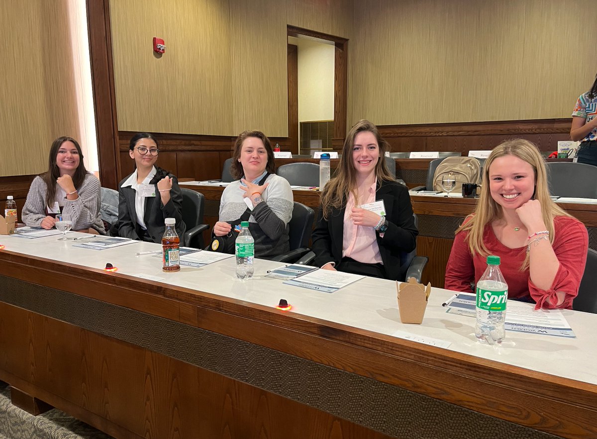 UMSL|Economics tweet media