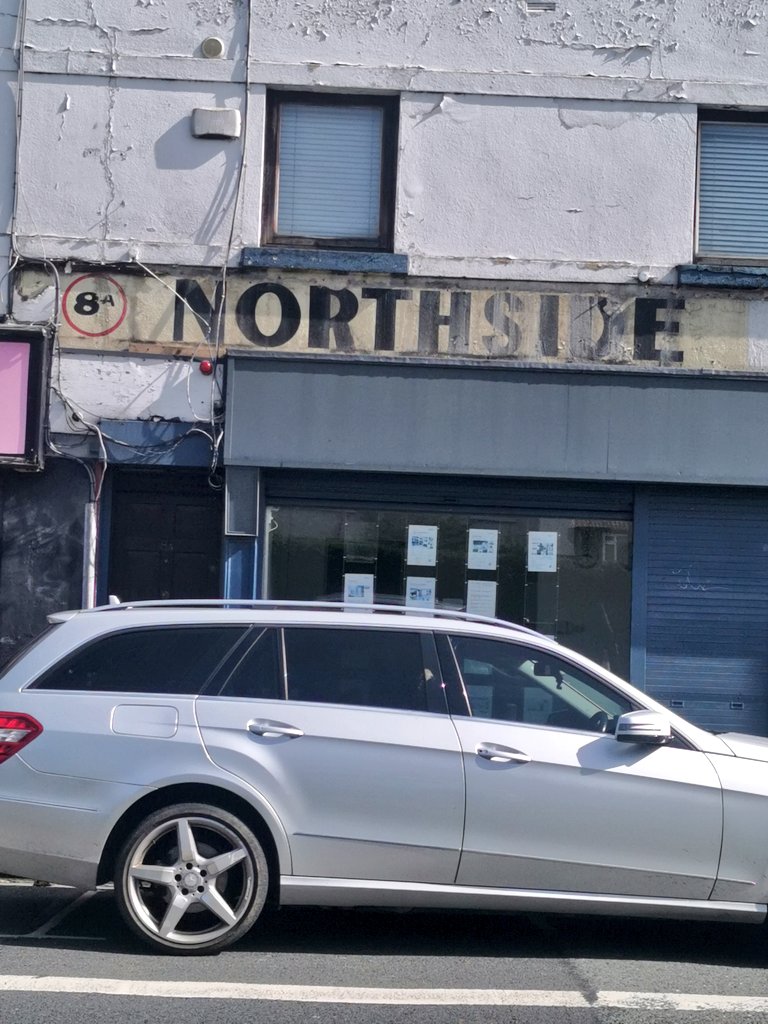 Very interesting shop sign has re-appeared during a renovation on Malahide Road The sign is just down from Kavanaghs Marino, at the Fairview Park end. '8a Northside' Anyone with an insight or memory of this business @OldDublinTown @HistIreHedge @PhotosOfDublin @HistFest