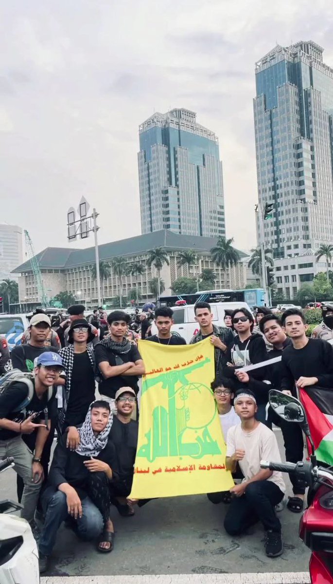 🇱🇧🇮🇩 Quds day in Indonesia.
May ALLAH strengthen the Ummah against its common enemy, the Tyrant Regime of Israel.