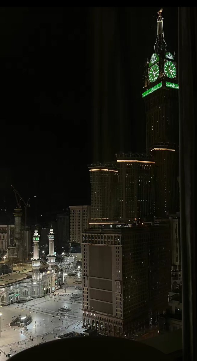 iaz_2's tweet photo. طفتُ سبعاً و سعيتُ سبعاً و دعوتُ حتى طابت نفسي وطاب الفؤاد واطمئنتُ، الحمدلله طاَب اللقاء وقُرت العُيون و الحمدلله على تمام العُمرة، واللهم تقبل منا ولا تجعل آخر عهدنا بها . https://t.co/ueTeCGwOF7
