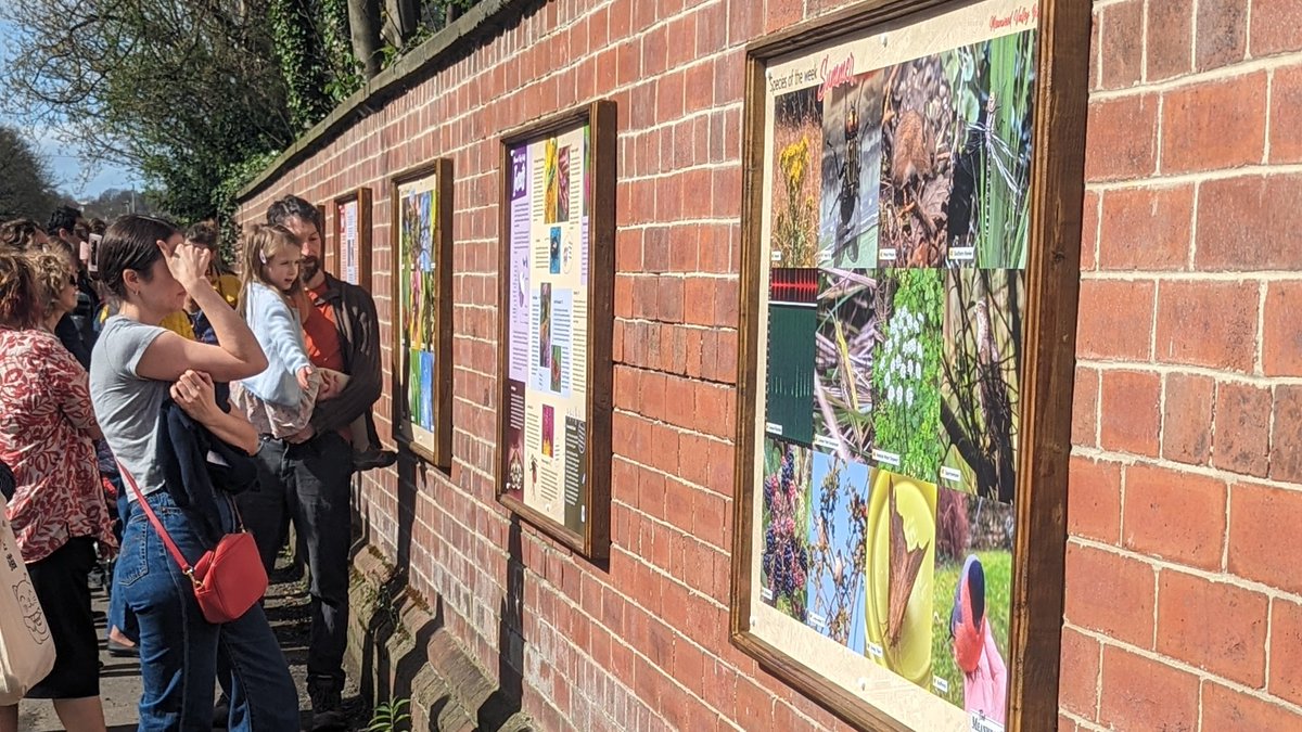 A fantastic launch of an outdoor exhibition in Leeds by @MeanwoodRoad, showing the species documented by 59 local volunteers during the Meanwood Valley Bioblitz project. Great work helping to protect our natural heritage, made possible thanks to #NationalLottery players 🐛🐦🌱