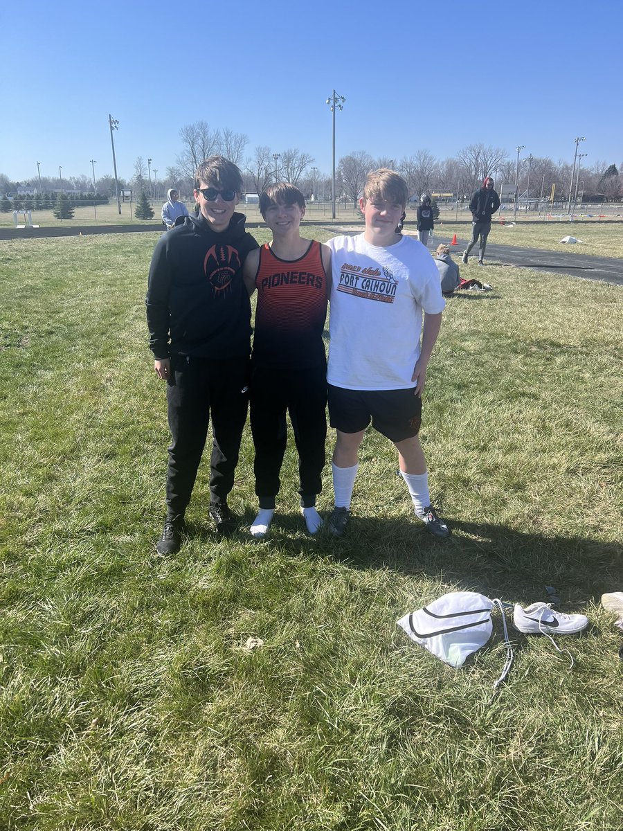 FCTrack_Field's tweet photo. JV Meet @ Tekamah-Herman today!!
Boys are on the board …
🔸Logan🥈PR 18-1
🔸Gavin 4th PR 16-7 https://t.co/ZZVLDtX32q